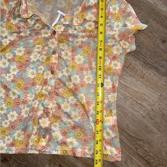Belle Du Jour • Sheer Floral Button Down - Picture 8 of 9